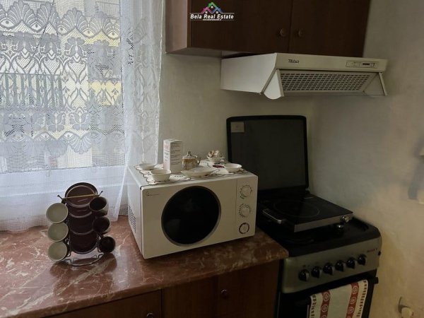 Tirane, jepet me qera apartament 2+1 Kati 4, 80 m² 500 € (vasil shanto)