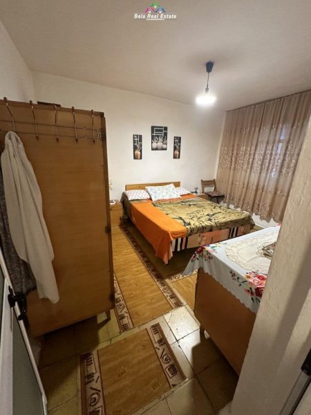 Tirane, jepet me qera apartament 2+1 Kati 4, 80 m² 500 € (vasil shanto)