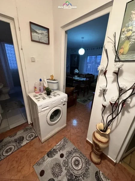 Tirane, jepet me qera apartament 2+1 Kati 4, 80 m² 500 € (vasil shanto)