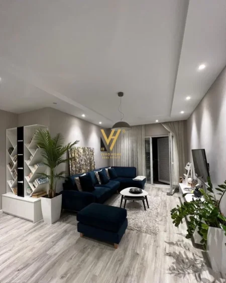 Tirane, shitet apartament 3+1+Ballkon Kati 5, 123 m² 180.000 € (TUFINE)