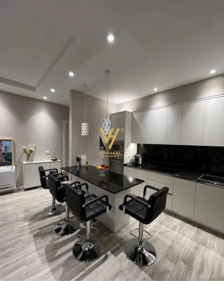 Tirane, shitet apartament 3+1+Ballkon Kati 5, 123 m² 180.000 € (TUFINE)
