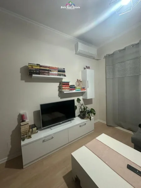 Tirane, jepet me qera apartament 2+1 Kati 5, 60 m² 550 € (21 dhjetori)