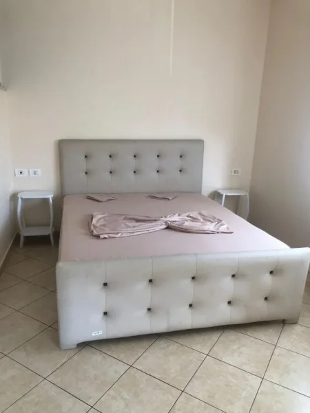 Tirane, jap me qera apartament 2+1+Ballkon Kati 3, 90 m² 600 € (Don Bosko)