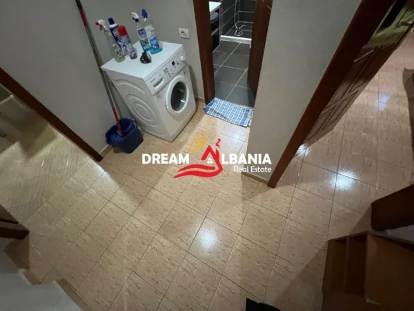 Tirane, shitet apartament 1+1+Ballkon Kati 3, 70 m² 76.000 € (Ne Fresk, prane Bar Deliu)