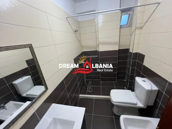 Tirane, shitet apartament 1+1+Ballkon Kati 3, 70 m² 76.000 € (Ne Fresk, prane Bar Deliu)