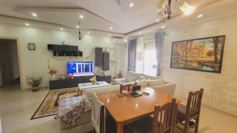 Durres, shitet apartament 2+1+Ballkon Kati 4, 106 m² 116000 € (Ish URT)