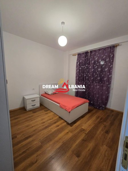 Tirane, jepet me qera apartament 2+1+Ballkon Kati 4, 111 m² 650 € (Ne Ali Dem)