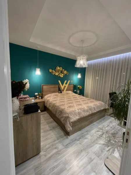 Tirane, shitet apartament 3+1+Ballkon Kati 5, 123 m² 180.000 € (TUFINE)