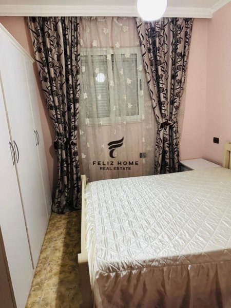 Tirane, jepet me qera apartament 2+1+Ballkon Kati 5, 80 m² 650 € (RRUGA E KAVAJES)
