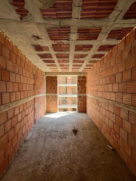 Tirane, shitet apartament 1+1+Ballkon Kati 3, 76 m² 127.000 € (RRUGA JORDAN MISJA)