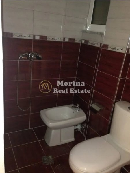 Tirane, jepet me qera apartament 2+1 Kati 1, 70 m² 350 € (Xhamlliku)