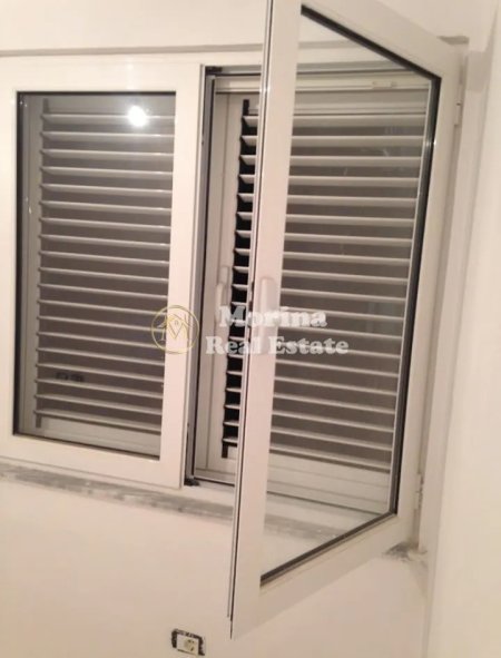 Tirane, jepet me qera apartament 2+1 Kati 1, 70 m² 350 € (Xhamlliku)
