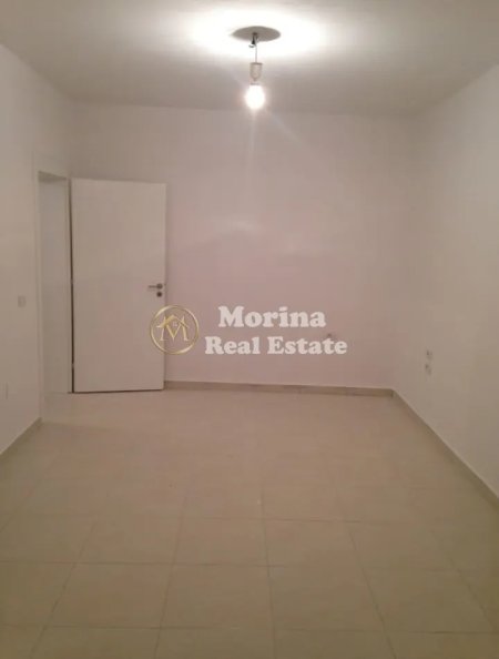 Tirane, jepet me qera apartament 2+1 Kati 1, 70 m² 350 € (Xhamlliku)