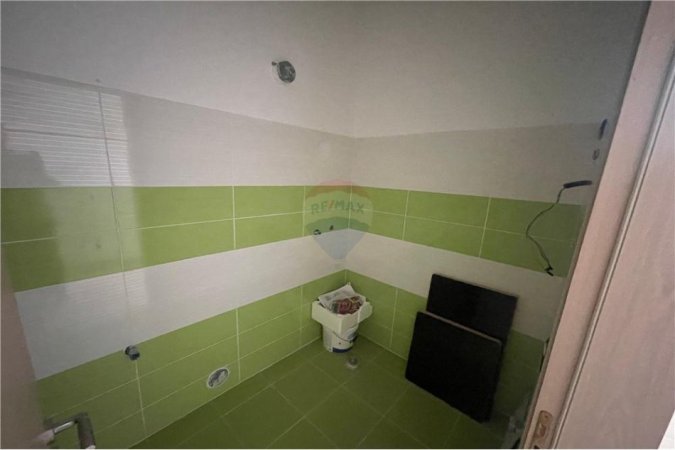 Tirane, jepet me qera apartament 2+1 , 100 m² 500 € (Astir)