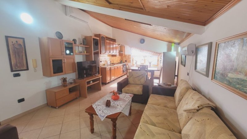 !DHENE! Durres, jepet me qera apartament 1+1+Ballkon Kati 4, 80 m² 400 € (Mprapa Pallatit te Kultures)