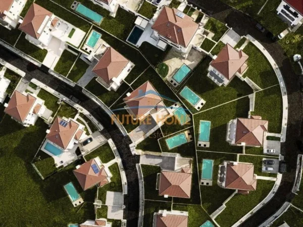 Tirane, shes Vile 5+1+Ballkon Kati 3, 267 m² 1.000.000 € (Lunder)