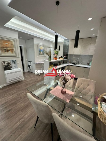 Tirane, shitet apartament 2+1+Ballkon Kati 2, 90 m² 190.000 € (Prane Rezidences Kodra Diellit 1)