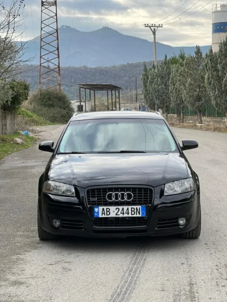 Elbasan, shes makine Audi a3 automat Nafte, e zeze automatik 270.000 km 5.300 €