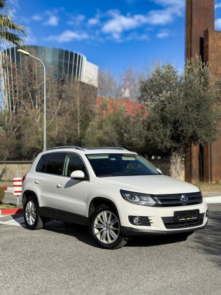 Tirane, shes SUV | Fuoristrad | Xhip VOLKSWAGEN TIGUAN Nafte, e bardhë automatik Klima 151.000 km 11.300 €