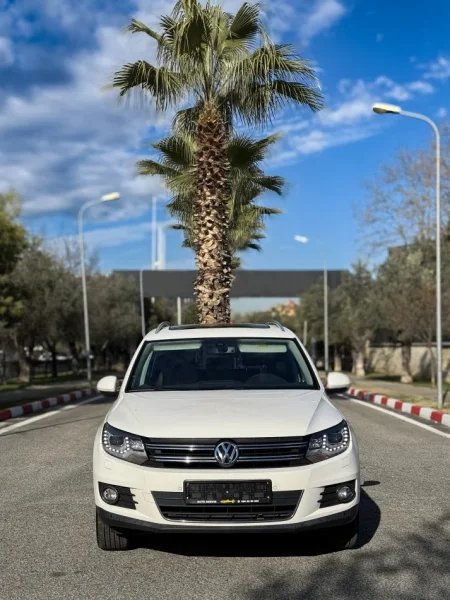 Tirane, shes SUV | Fuoristrad | Xhip VOLKSWAGEN TIGUAN Nafte, e bardhë automatik Klima 151.000 km 11.300 €