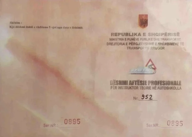 Durres, ofroj Inxhinier Autoshkolle (Mesues), instruktor praktike