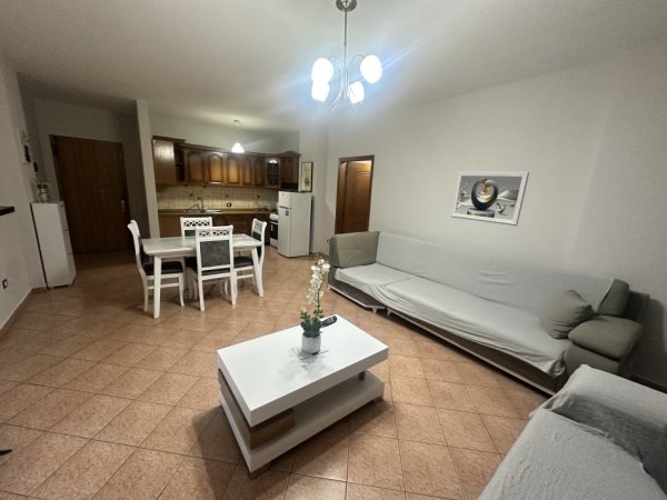 Tirane, jepet me qera apartament 2+1+Aneks+Ballkon Kati 7, 105 m² 630 € (Rr. E Kavajes prane Delijorgjit)