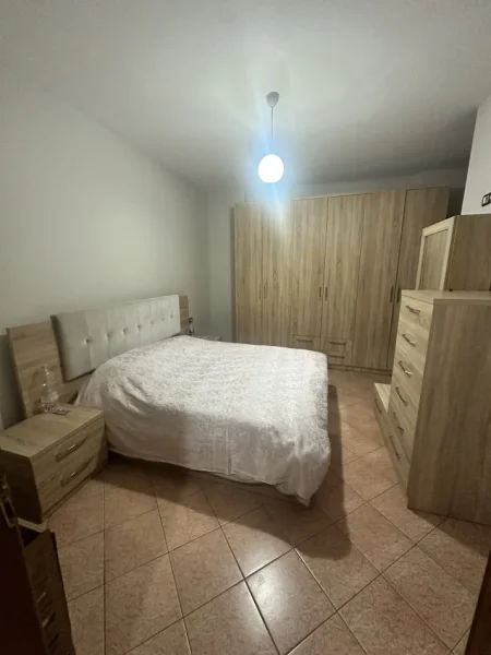 Tirane, jepet me qera apartament 2+1+Aneks+Ballkon Kati 7, 105 m² 630 € (Rr. E Kavajes prane Delijorgjit)