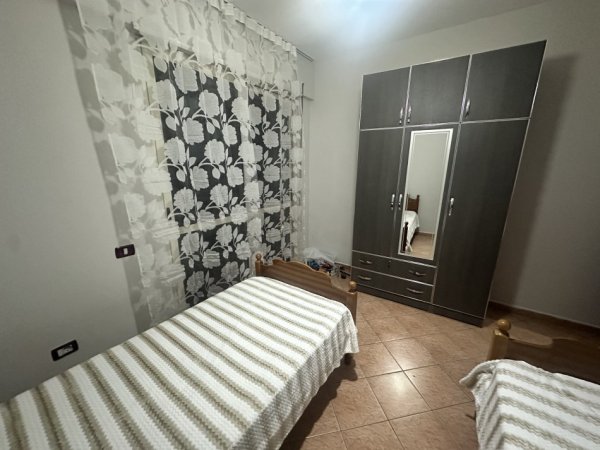 Tirane, jepet me qera apartament 2+1+Aneks+Ballkon Kati 7, 105 m² 630 € (Rr. E Kavajes prane Delijorgjit)