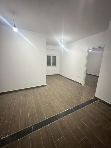 Selite mbi Universitetin Marin Barleti, shitet apartament 1+1 Kati 5, 50 m² 75000 €