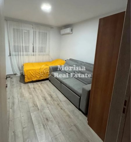 Tirane, jepet me qera apartament 2+1 Kati 4, 85 m² 700 € (Qender)