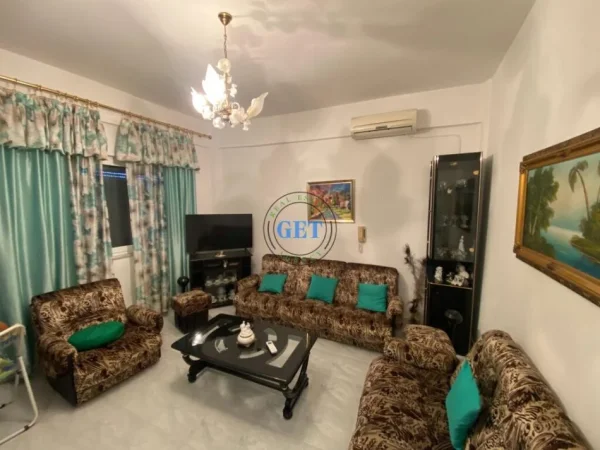 Durres, jepet me qera apartament 1+1 Kati 3, 300 € 