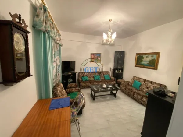 Durres, jepet me qera apartament 1+1 Kati 3, 300 € 
