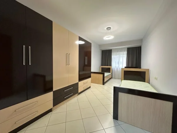 Tirane, shitet 2+1+Ballkon Kati 2, 114 m² 142.000 € (Yzberisht)