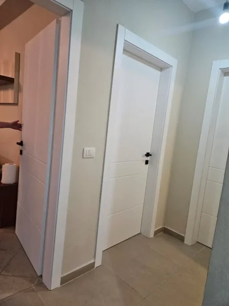 Tirane, jepet me qera apartament 1+1 , 94 m² 500 € (Don Bosko)