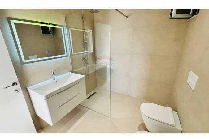 Tirane, shitet apartament 2+1 Kati 5, 112 m² 149.000 € (Astir)