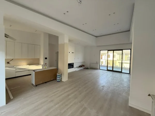 Tirane, shitet apartament+verande | Penthouse 3+1+Aneks+Ballkon Kati 3, 245 m² 430.000 € (Liqeni i Thate)