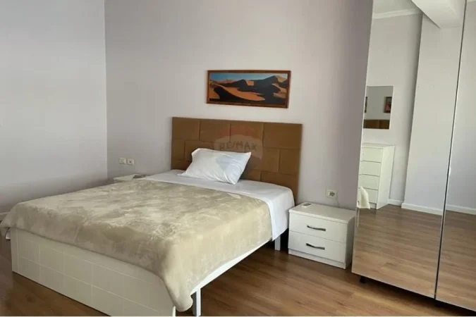 Tirane, jepet me qera apartament , 70 m² 650 € (Bulevardi Zogu I)