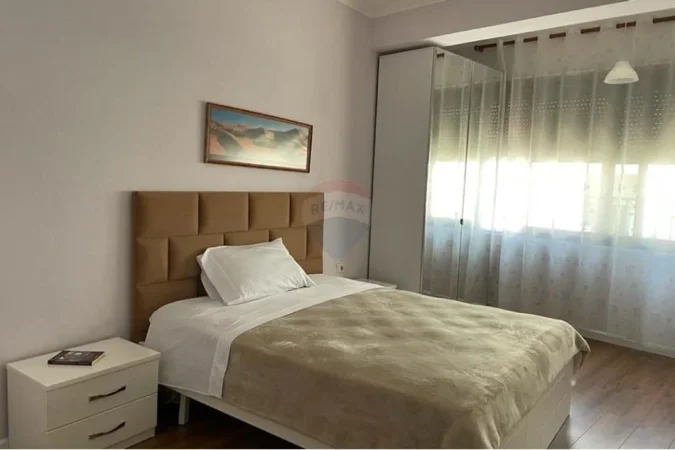 Tirane, jepet me qera apartament , 70 m² 650 € (Bulevardi Zogu I)