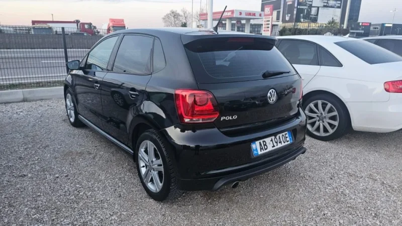 Volkswagen Polo 1.6 Nafte, Automatik Kondicioner 135.000 km 7.500 €