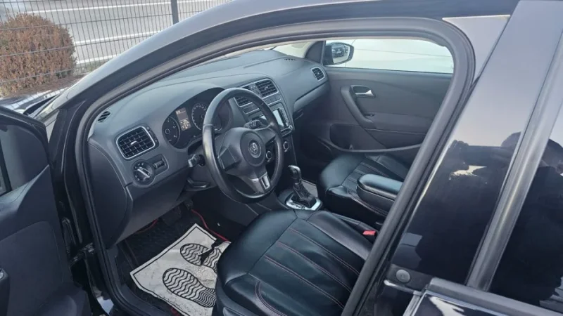 Volkswagen Polo 1.6 Nafte, Automatik Kondicioner 135.000 km 7.500 €