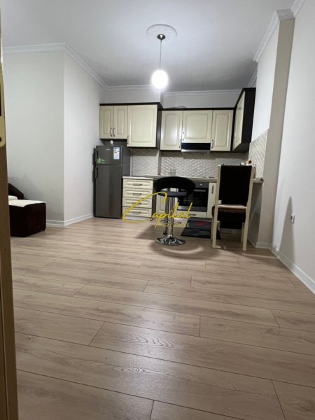 Tirane, jepet me qera apartament 1+1 Kati 3, 72 m² 450 € (ASTIR)