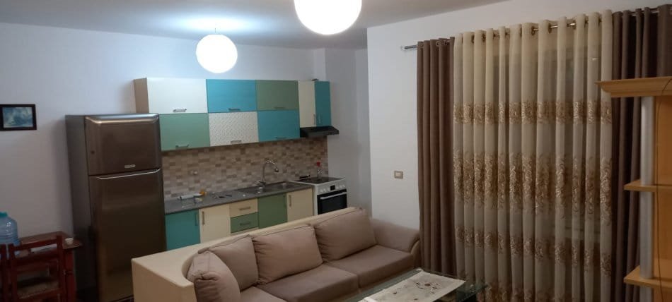 Tirane, jepet me qera apartament 2+1 Kati 4, 107 m² 500 € (Astir, prane Ozone)