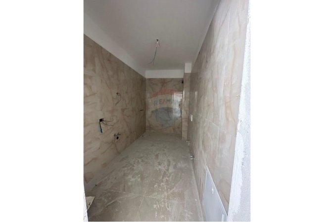 Tirane, shitet apartament 1+1 Kati 4, 75 m² 67.000 € (SHITET APARTAMENT 1+1 TEK KOTARJA!)