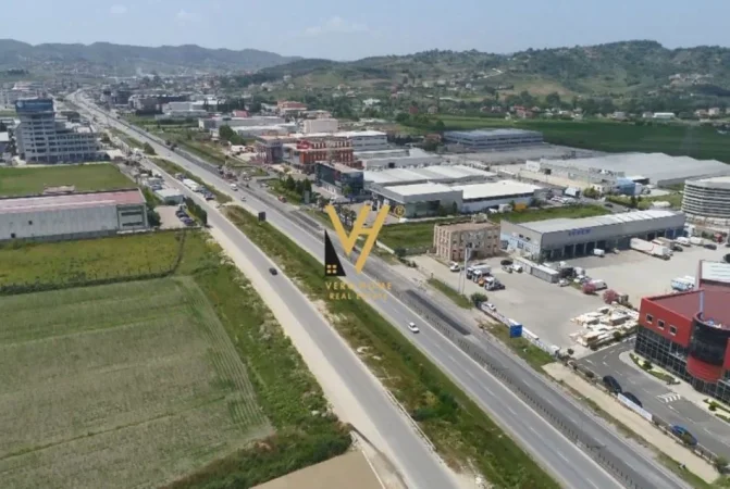 Tirane, shitet toke , 3.356 m² 95.000 € (AUTOSTRADA DURRES-TIRANE)
