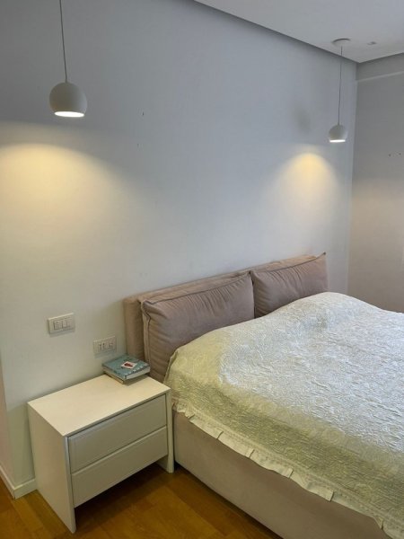 Tirane, shes 2+1+2 Kati 6, 116 m² 240.000 € (Bilal Sina)