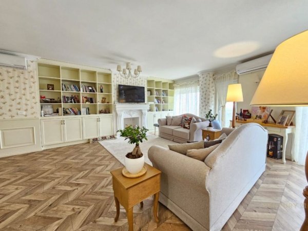 Tirane, jepet me qera apartament 2+1 Kati 4, 123 m² 1.000 € (Kodra Diellit 2)
