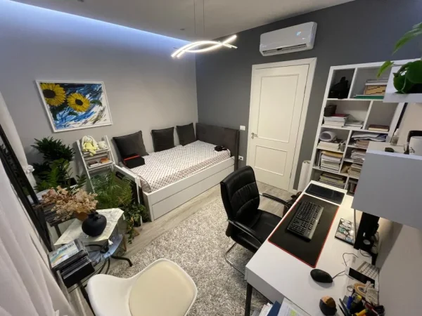 Tirane, shitet apartament 2+1+Ballkon Kati 5, 123 m² (ne Rrugen Myslym Keta)