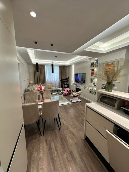 Tirane, shitet apartament 2+1+Ballkon Kati 2, 90 m² 190.000 € (KODRA E DIELLIT)