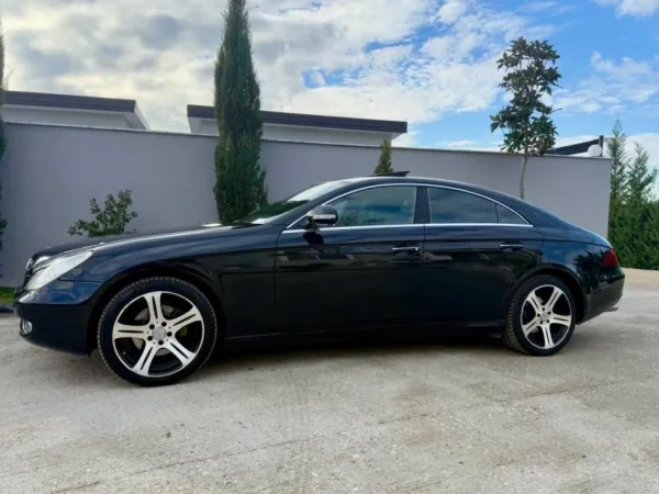 Fier, shes makine Mercedez benz cls 320 Nafte, e zeze automatik Klima 270.000 km 6.700 €