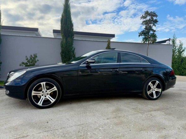 Fier, shes makine Mercedez benz cls 320 Nafte, e zeze automatik Klima 270.000 km 6.700 €